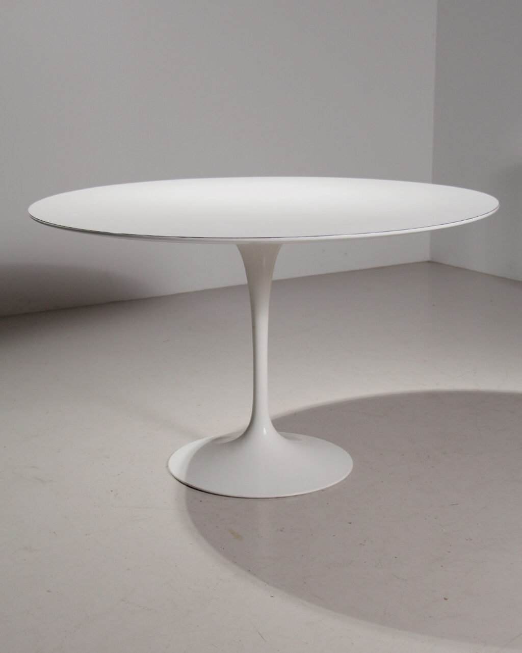 table ronde saarinen tulipe knoll